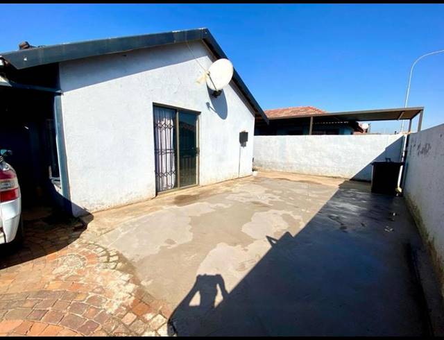 3 BEDROOM PROPERTY TO RENT IN PROTEA GLEN